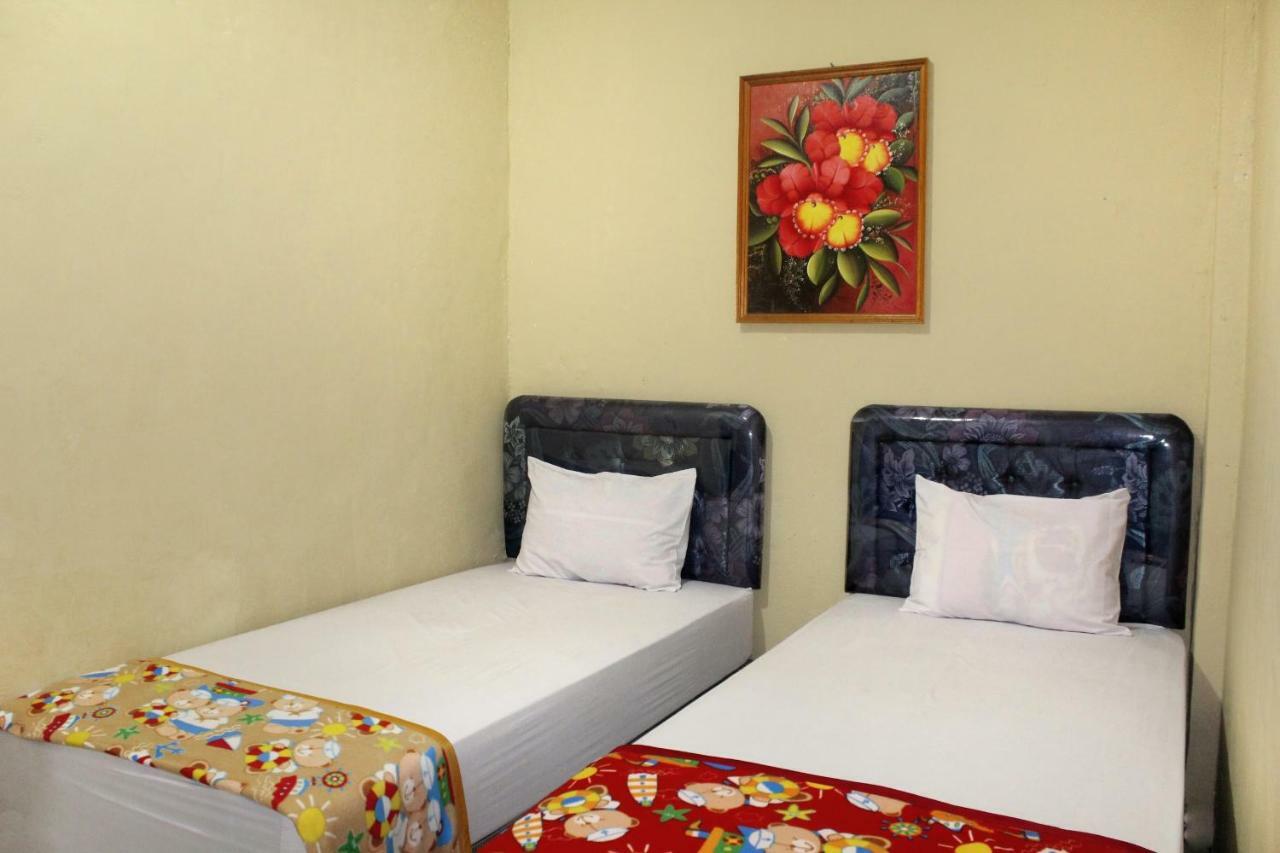 Hotel Mathilda Maumere Esterno foto